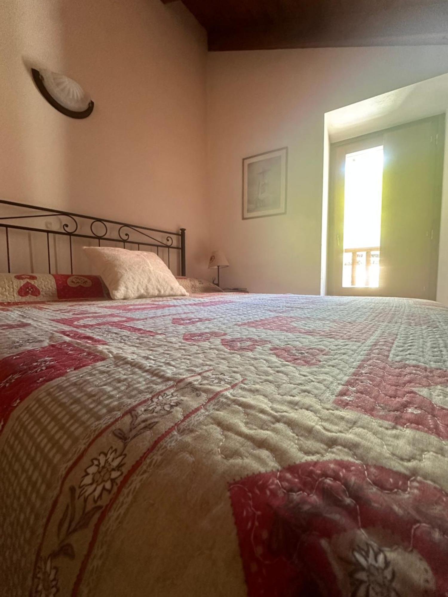 Vila La Tana Dell'Ermellino Arliod Exteriér fotografie